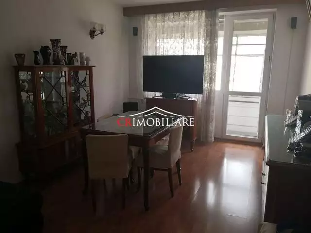 Vanzare apartament 3 camere Tineretului