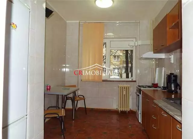 Vanzare apartament 3 camere Drumul Taberei