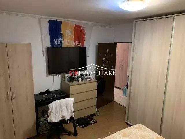 Vanzare apartament 2 camere in zona Margeanului