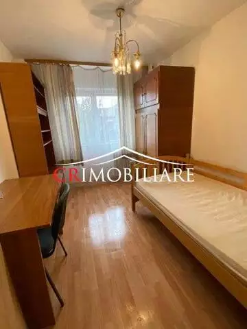 Vanzare apartament 3 camere zona Tei