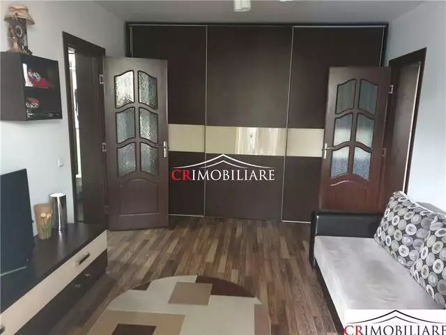 Apartament de vanzare 3 camere Costin Georgian