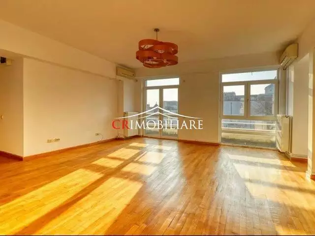 Vanzare apartament 4 camere Piata Unirii