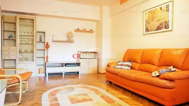 Vanzare apartament 3 camere Titulescu