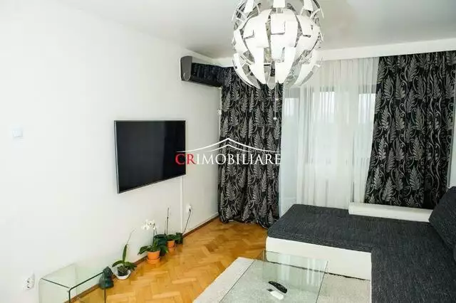 Se ofera spre vanzare apartament de 2 camere in zona centrala