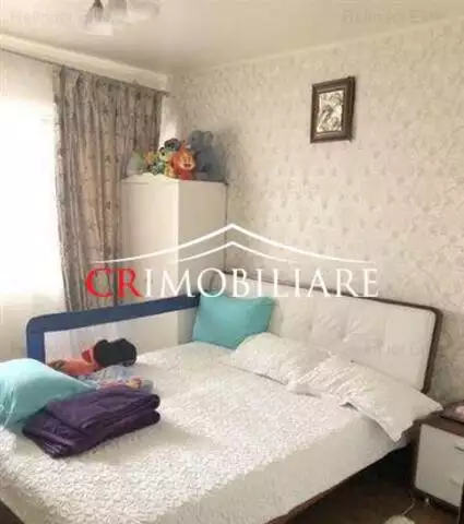 Vanzare apartament 3 camere Tiutulescu