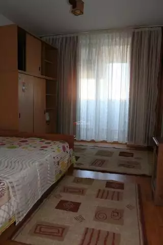 Vanzare apartament 3 camere Drumul taberei