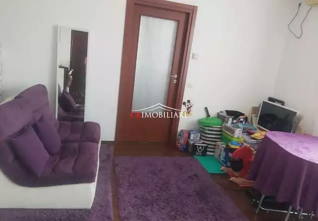 Apartament 2 camere de vanzare Lujerului