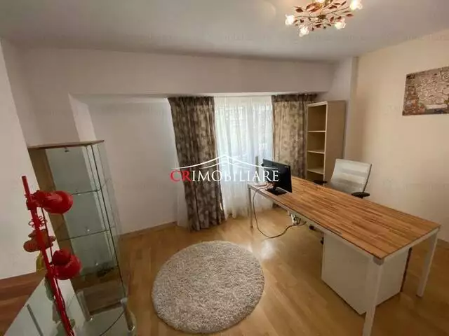 Vanzare apartament 4 camere Victoriei