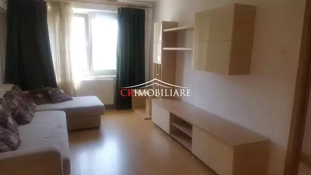 Vanzare apartament 3 camere Tei