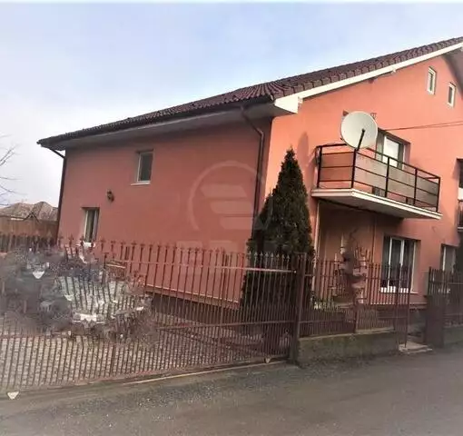 Vanzare Casa 5 camere; 106 mp; 2 bai, in apropiere de str. Libertatii, str. T.Vladimirescu