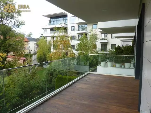 Apartament superb cu vedere la lacul Floreasca!