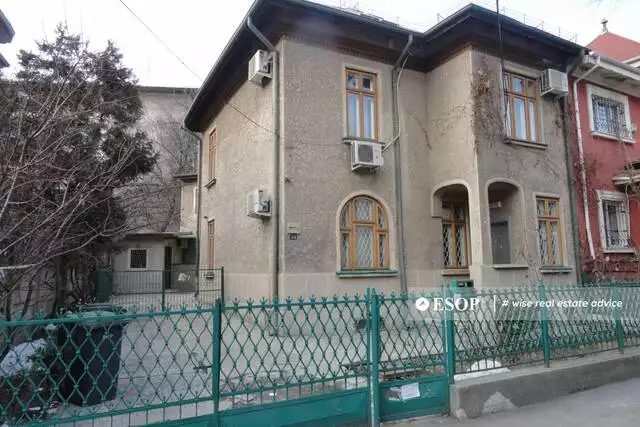 Vila pretabila pentru sediu firma, in Cotroceni, Bucuresti, 300 mp