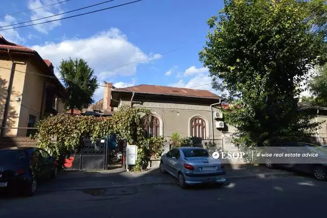 Vila pretabila pentru sediu firma, in Cotroceni, Bucuresti, 295 mp