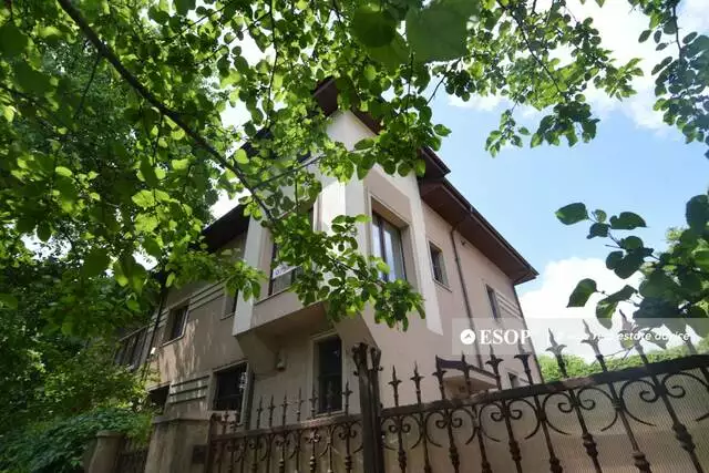 Spatii moderne in vila, in Razoare, Bucuresti, 462 mp