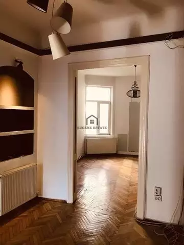 Apartament 3 camere // Piața Romană