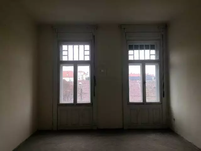 Apartament cu o cameră, zona Sinaia
