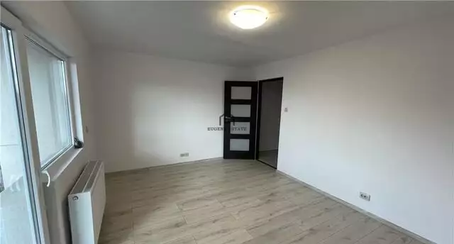 Apartament cu o cameră, la etajul 1, în Freidorf