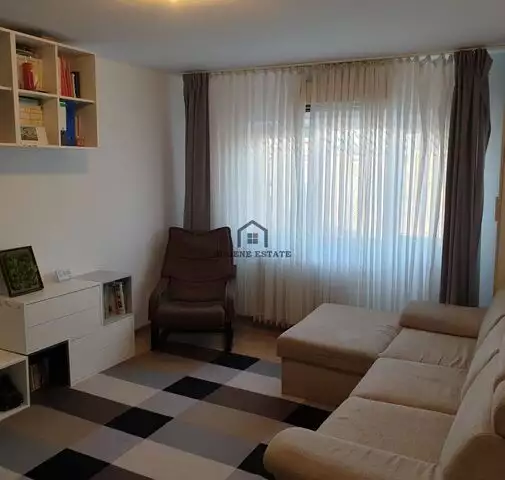 Apartament spatios cu 3 camere in Girocului