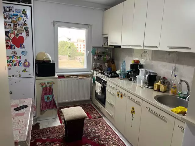 Apartament 3 camere luminoase in Calea Lipovei