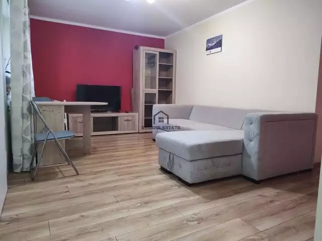 Apartament 4 camere, zona Cetății