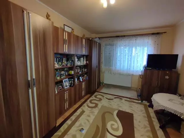 Apartament cu 1 cameră în zona Vlaicu