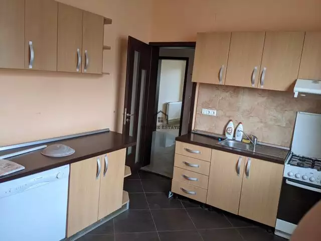 Apartamente la casă în Moșnița