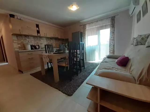 Apartament 3 camere , zona Simion Barnutiu