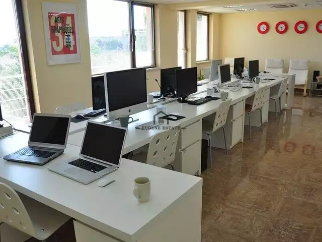 Spatiu de birouiri in Lipovei