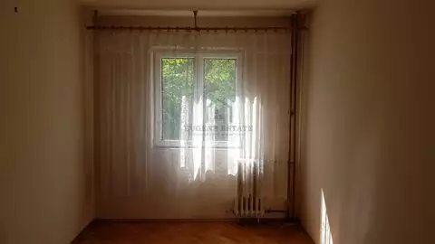 Apartament 4 camere, etajul 1/4, zona Dacia