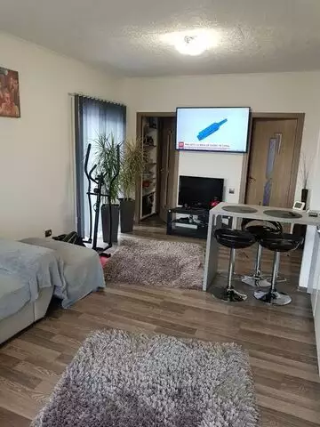 Apartament cu 2 camere + terasa de vanzare in Floresti