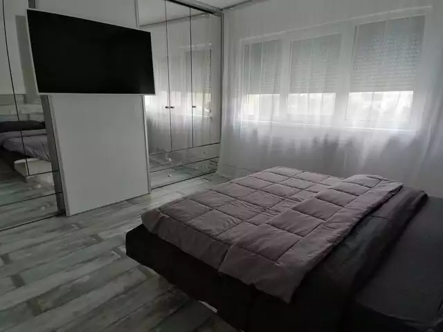 Apartament cu 2 camere + living cu bucatarie de vanzare in Grigorescu