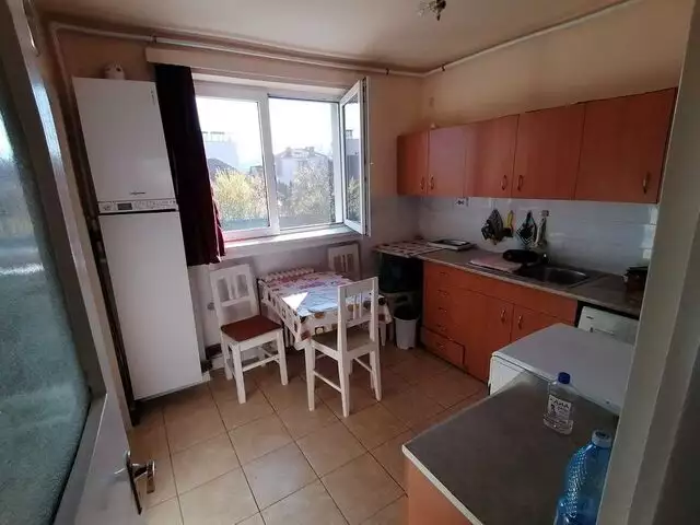 Apartament cu 3 camere + garaj de vanzare in Andrei Muresanu