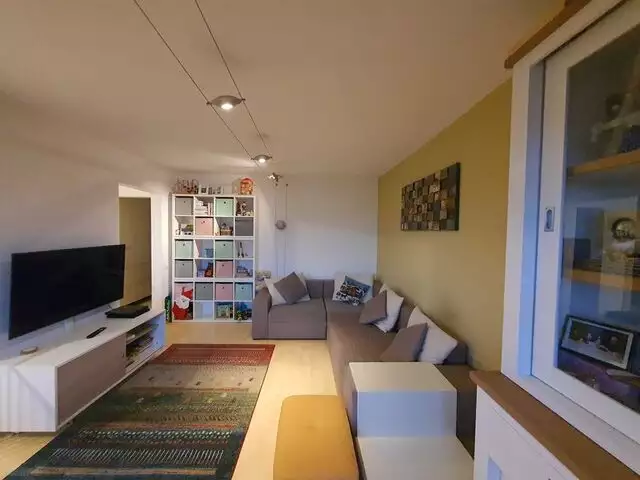 Apartament cu 3 camere de vanzare in Zorilor