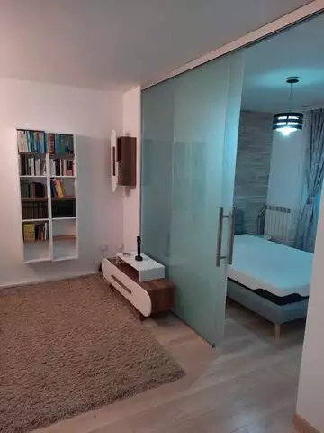 Apartament cu 3 camere de vanzare in Floresti