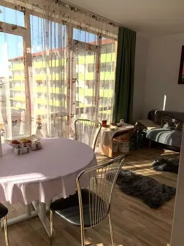 Apartament cu 2 camere + living de vanzare in Floresti