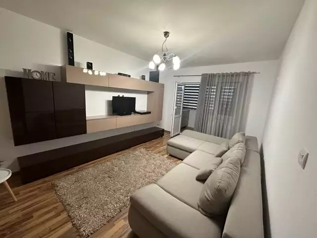 Apartament cu 3 camere, decomandat, zona Girocului - ID C4995