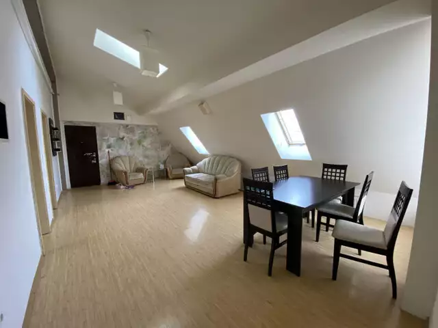 Apartament cu 3 camere, semidecomandat, de vanzare in Timisoara, zona Aradului