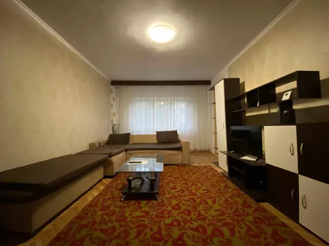 Apartament cu 3 camere, decomandat, de vanzare, in Timisoara zona Aradului