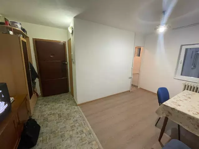 Apartament 2 camere, etaj 3, semidecomandat, Zona Steaua-V2883