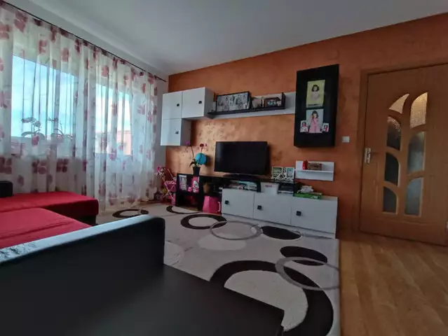 Apartament 2 camere - semidecomandat, zona Girocului - V3023