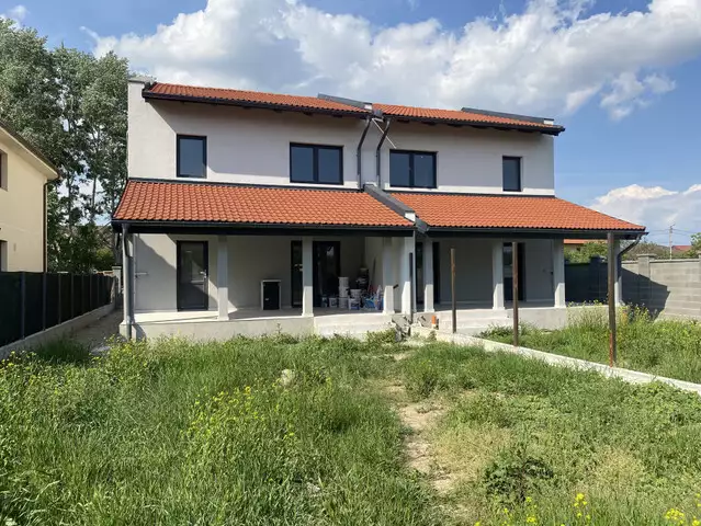 Duplex Mosnita - Pozitie Centrala - Asfalt + Toate Utilitatile - ID V3465