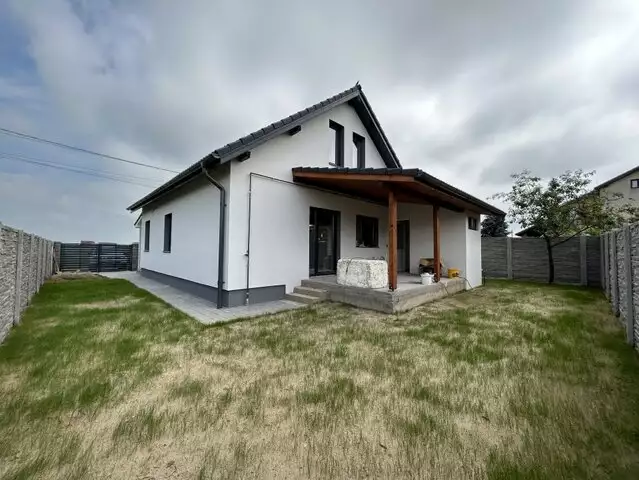 Casa individuala cu 5 camere, Sanandrei - ID V4674