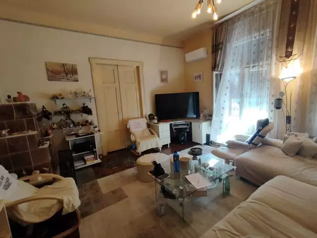 Casa individuala in Timisoara cu 304 mp utili si 1129 mp teren - ID V5647