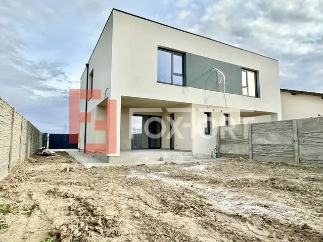 Duplex Mosnita, 4 camere si 3 bai -Toate utilitatile!