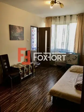 Apartament cu o camera, decomandat, de vanzare, zona Lipovei