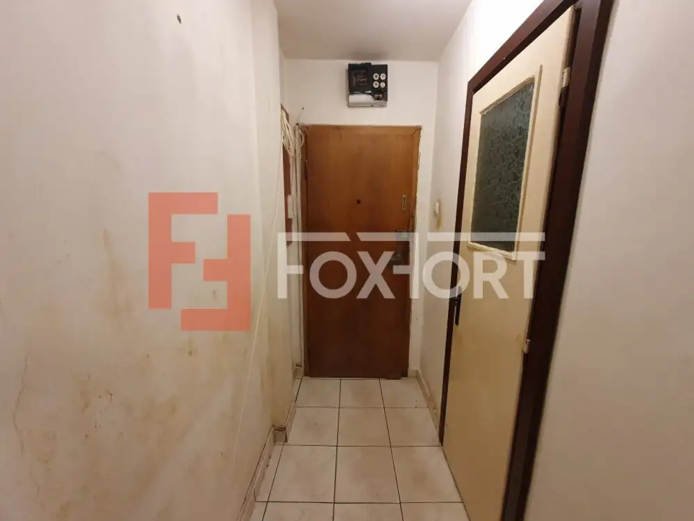 Apartament cu 3 camere semidecomandat, parter - Sagului