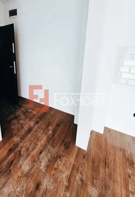 Apartament spatios cu 3 camere, scara interioara, 84 mp