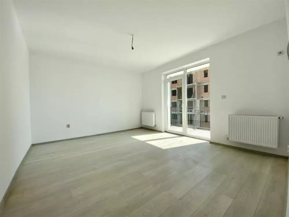 Apartament 1 camera de vanzare, 2 locuri de parcare in GIROC - ID V43