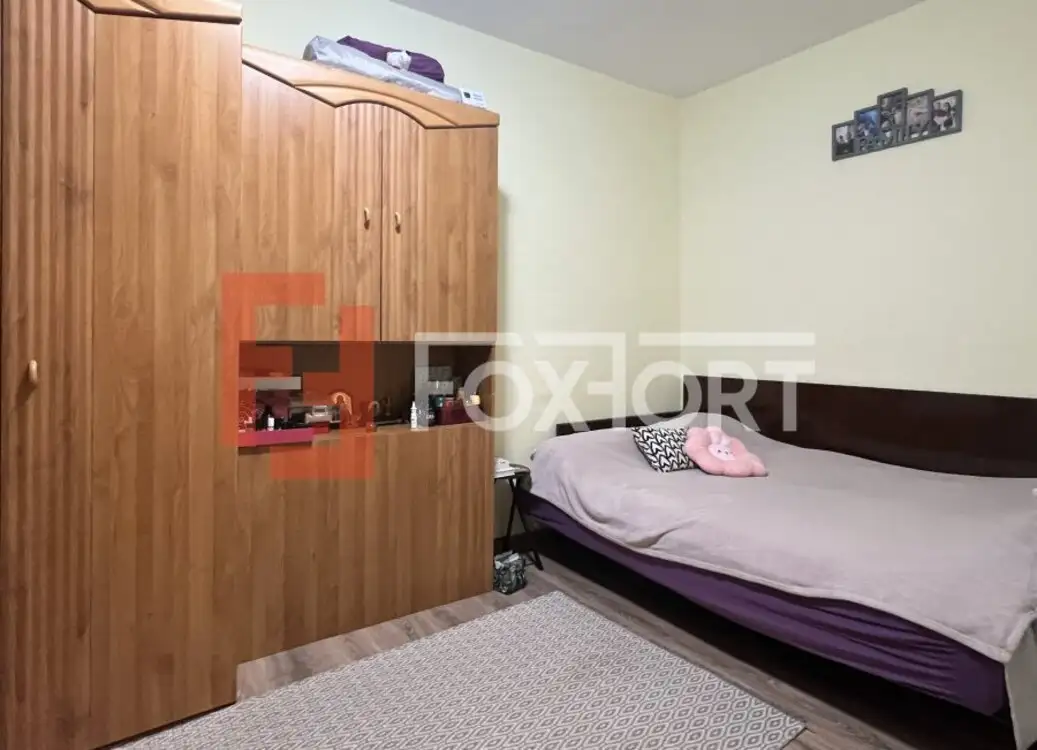 Apartament cu 2 camere de vanzare, zona Spitalul Judetean