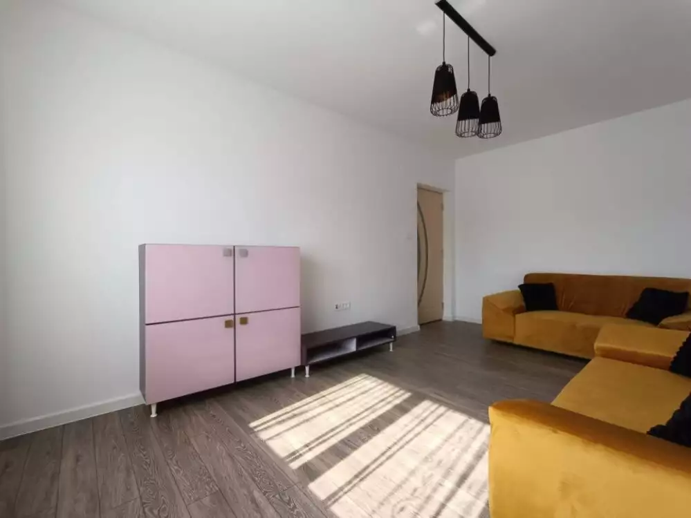 Apartament 3 camere, 63 mp, zona Soarelui, la mansarda - ID V3460